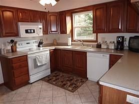 2nd image of 2432 Sauk Dr
