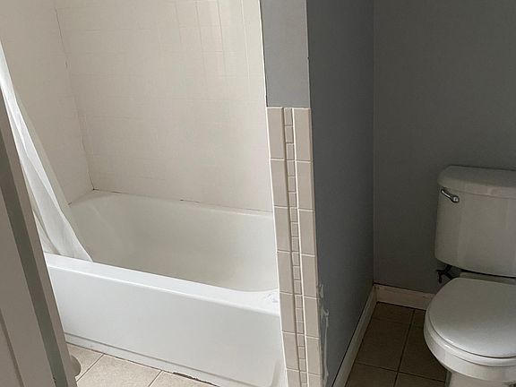 3rd image of 246 Broadway #6