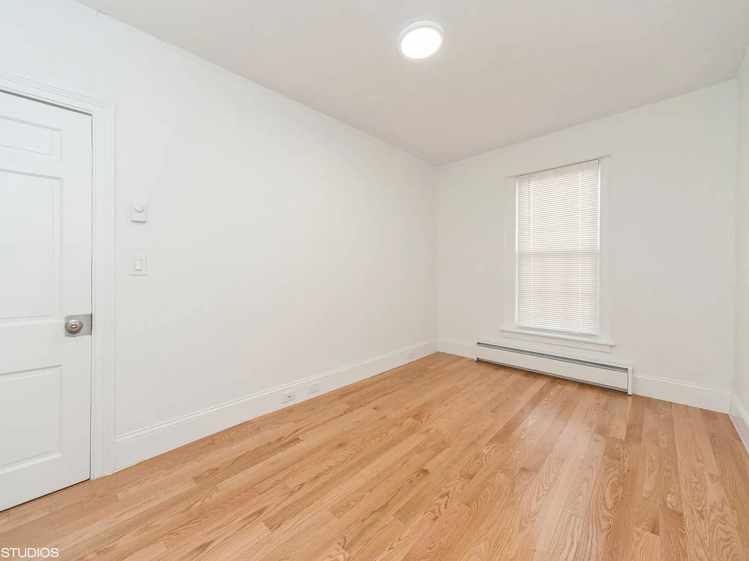 3 bed, $5,200 — Photo 4