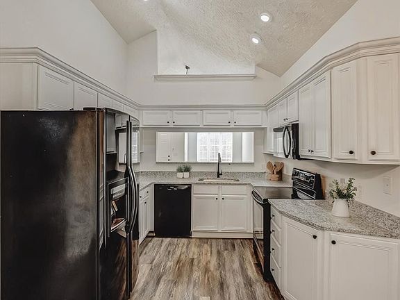 3rd image of 2280 Market Garden Ln