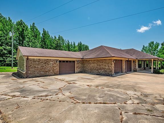 3rd image of 1091 Heafner Rd