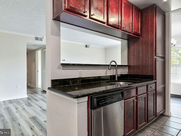 3rd image of 15595 Horseshoe Ln #595
