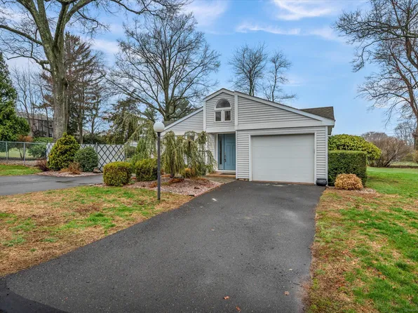 55 Collier Road, Wethersfield, CT 06109