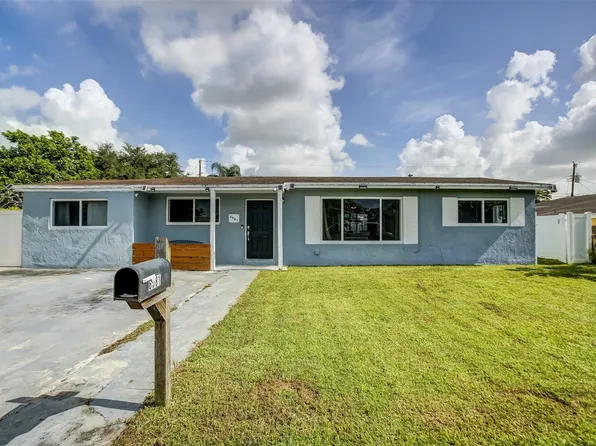 6581 Hayes St, Hollywood, FL 33024