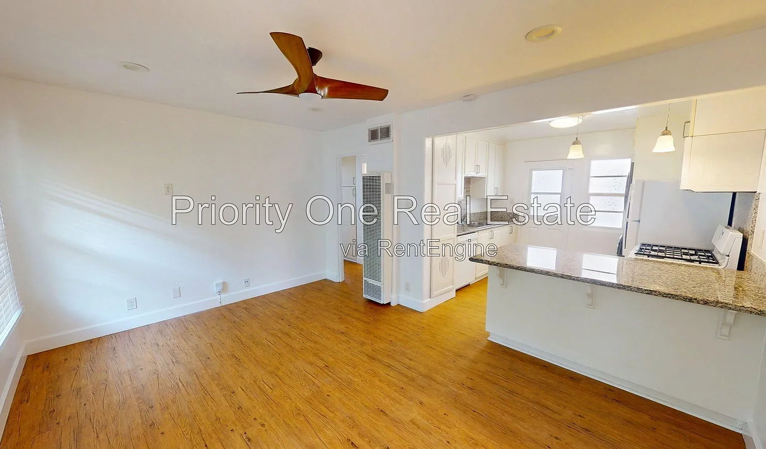 2 bed, 1.0 bath, 780 sqft, $2,200 — Photo 3