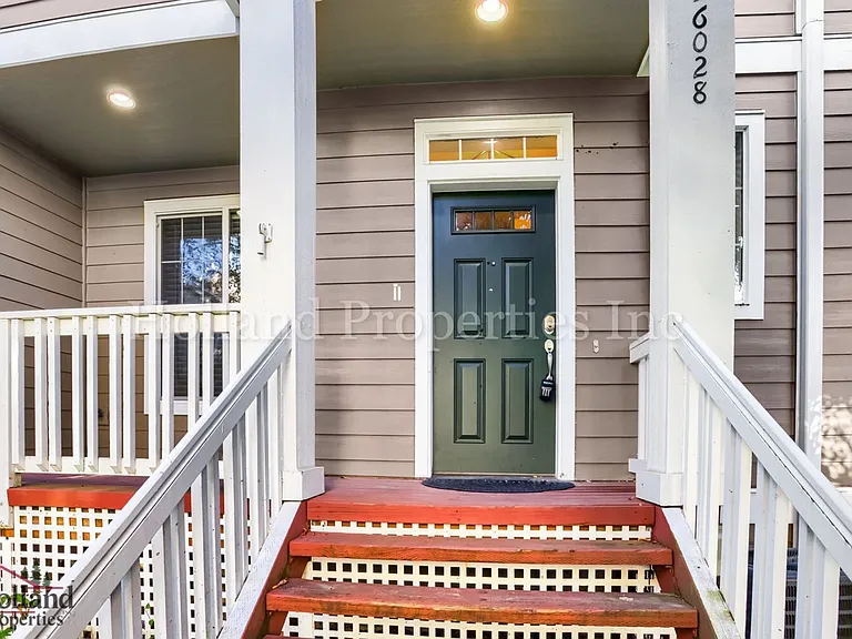 16028 SW Gage Ln — Photo 3