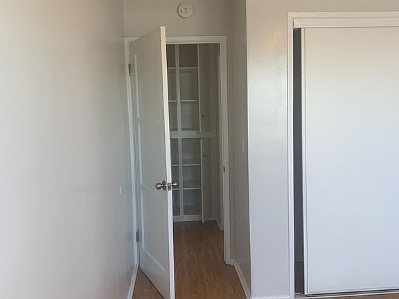 5th image of 13524 Avalon Blvd #10