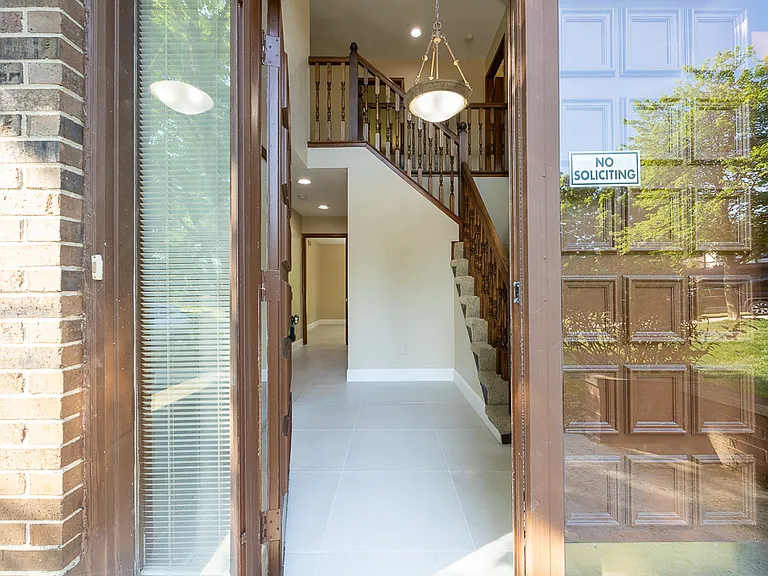 6275 Fairbrook Ct — Photo 6
