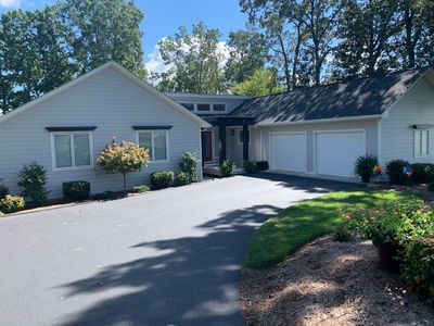 629 Island Pointe Ln, Moneta, VA, 24121