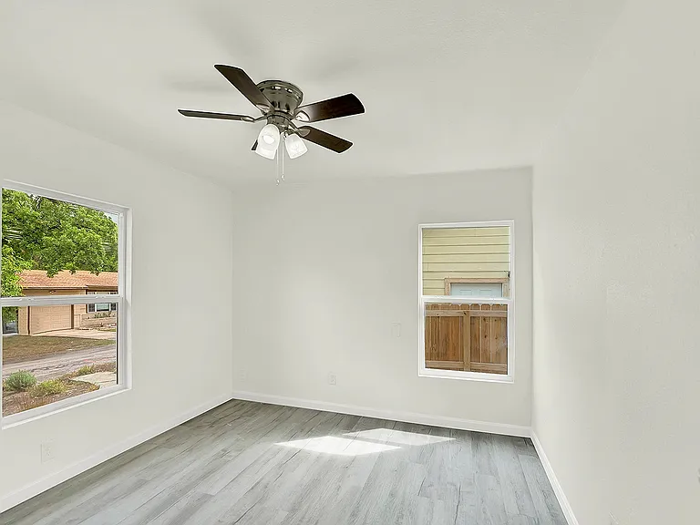 630 Sumner Dr — Photo 12