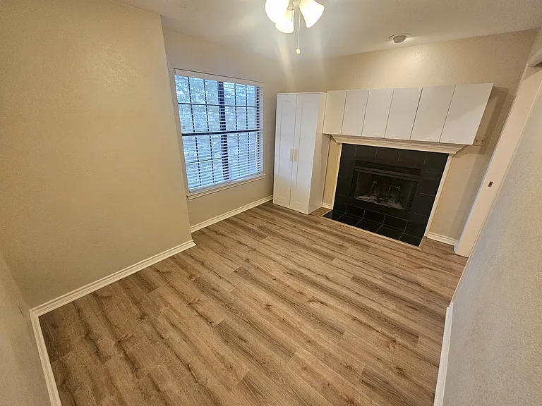 6004 Auburndale Ave #C — Photo 10