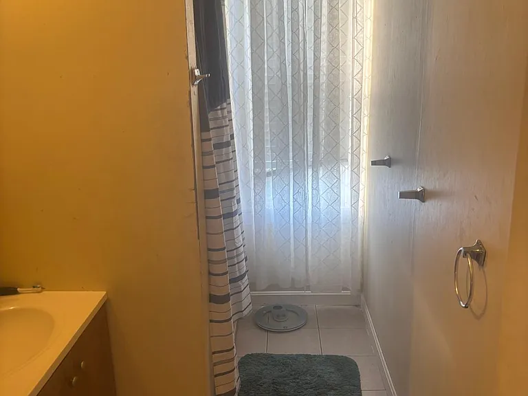 185 Pilgrim Ave #3 — Photo 4