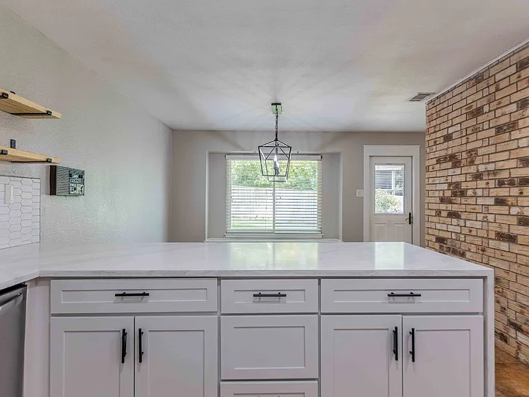2331 Bluffridge St — Photo 19