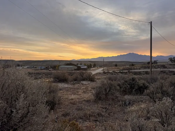 832 McArthur Ave, Spring Creek, NV 89815