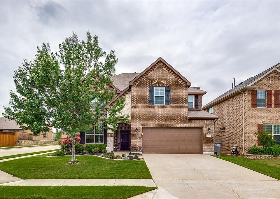 1st image of 2698 Calmwood Dr