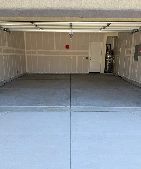 2915 Porcelain St — Photo 28