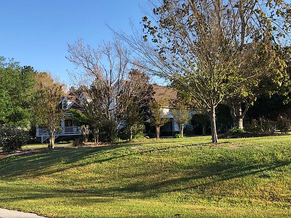 3rd image of 214 Twin Lakes Dr