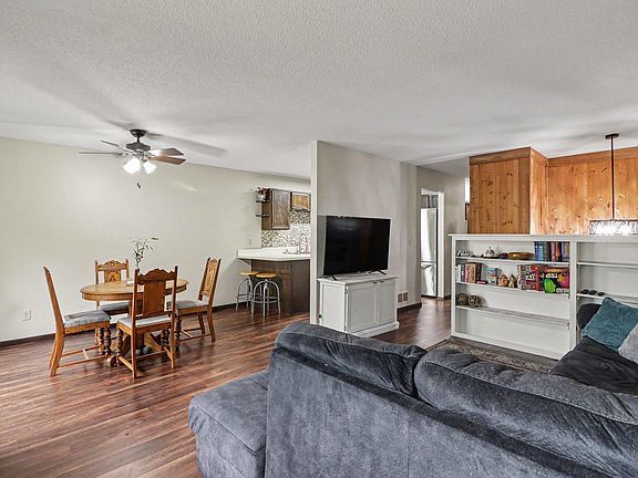 3rd image of 4490 Woodgate Point