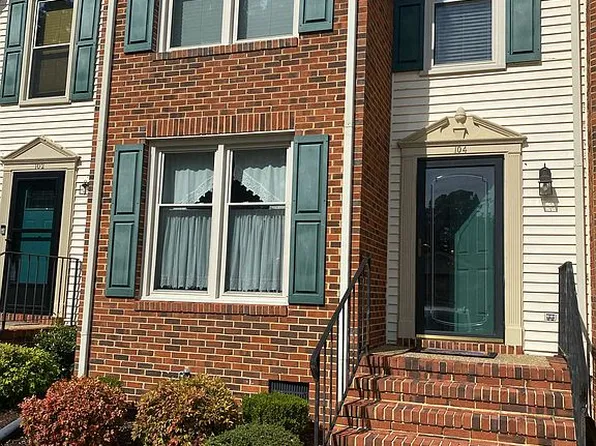 104 River Point Dr, Suffolk, VA 23434