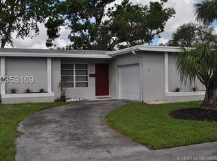 6351 Moseley St, Hollywood, FL 33024