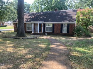 5508 Barfield Rd, Memphis, TN 38120