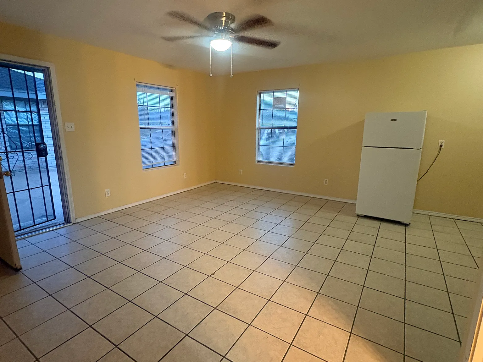 1 bed, $650 — Photo 2