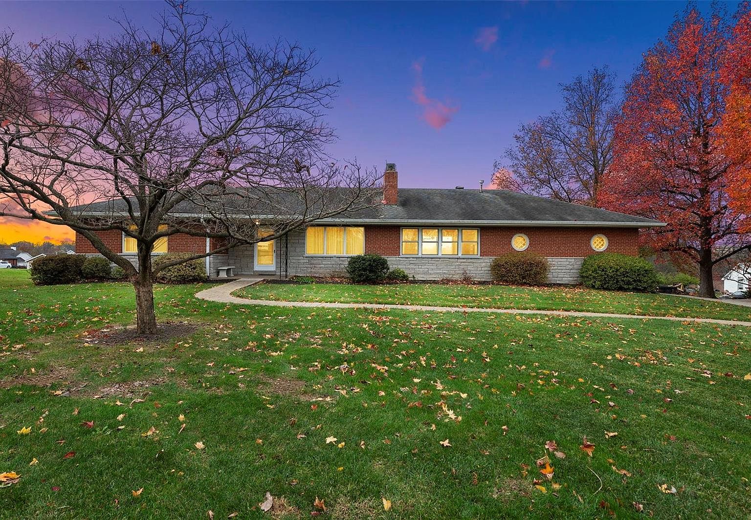 5052 Theiss Rd, Saint Louis, MO 63128 | Zillow