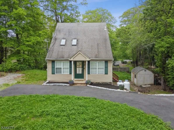 9 Jamesburg Rd, West Milford Twp., NJ 07421