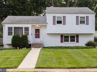 3 Peck Ave, Ewing, NJ 08618