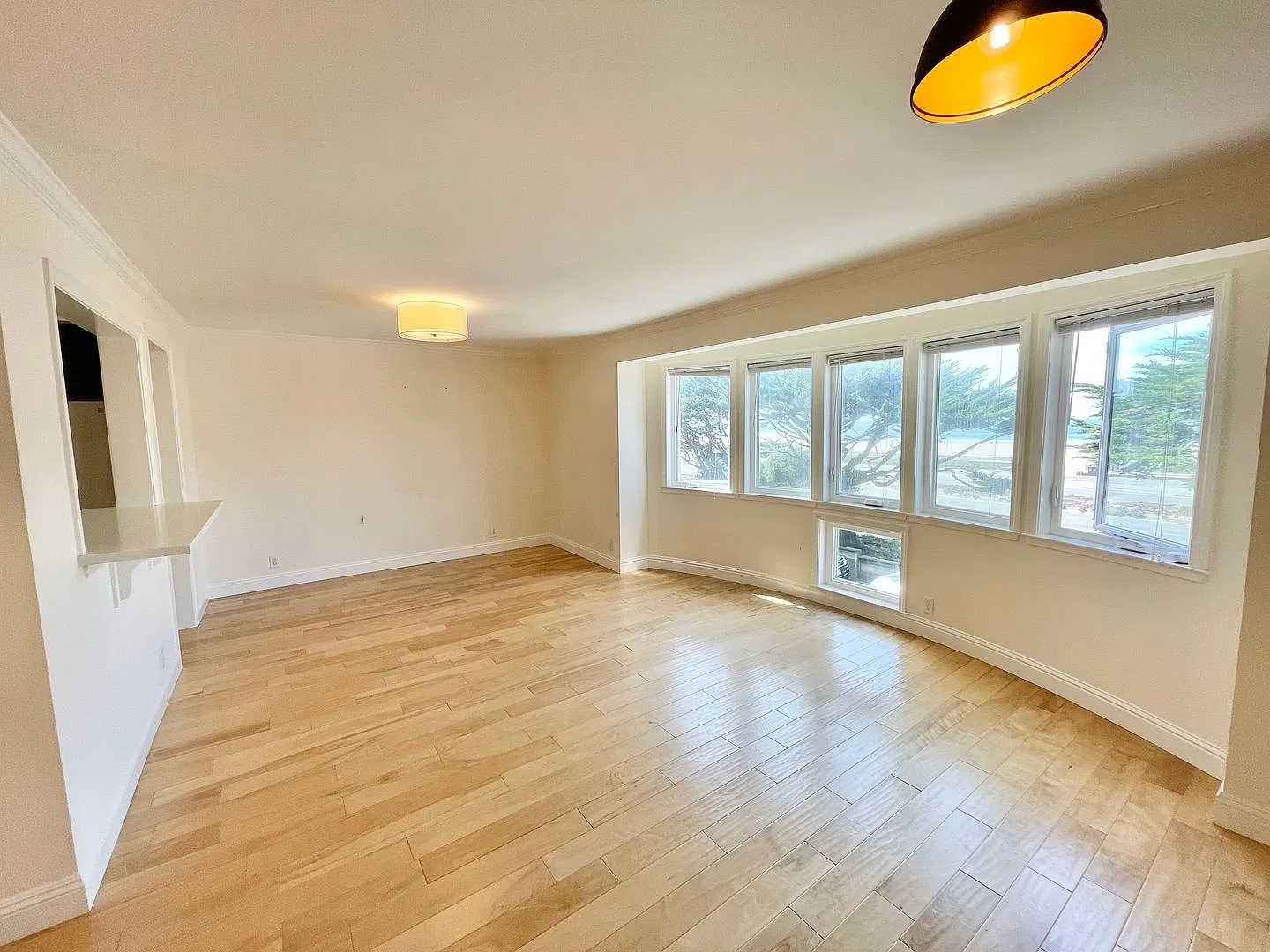 Modern 3br/2ba, 1,491 Sqft Ocean Front Condo! Parking! Laundry! Progressive — Photo 2