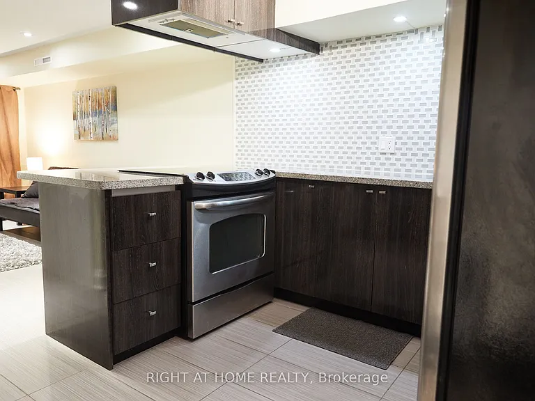 1547 Kingston Rd #REAR — Photo 5