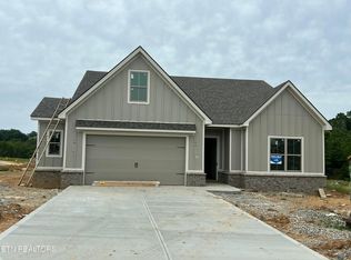 188 Sunflower St, Lenoir City, TN 37772