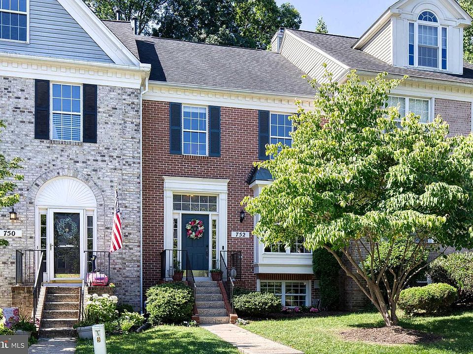 1st image of 752 Leister Dr