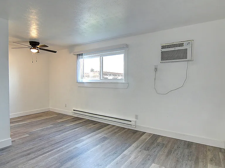 1077 Frederick Drive — Photo 28