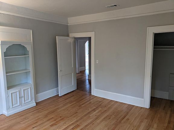 5th image of 2844 College St #2844