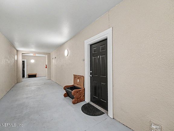 4th image of 8290 GATE Parkway W #1410