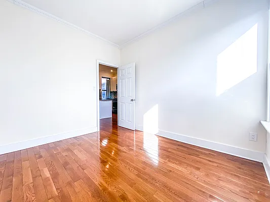 Rented by Voro New York | media 43