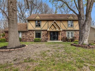 2721 Trenchard Dr, Independence, MO 64057