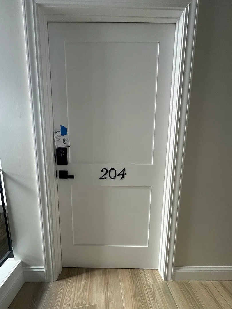 Studio, 450 sqft, $1,995 — Photo 1