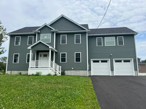 4 Bergeron Ln, Westport, MA 02790