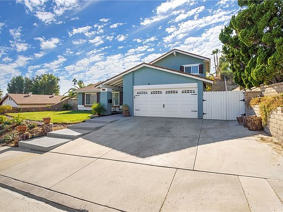 3rd image of 23016 Cerca Dr