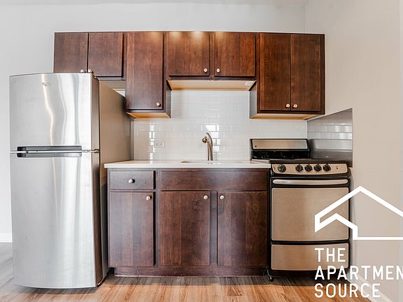 2nd image of 1630 N Humboldt Blvd #3J