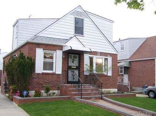 8016 251st St, Bellerose, NY 11426
