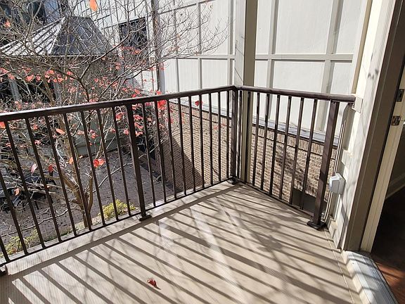 4th image of 445 W Blount Ave APT 320