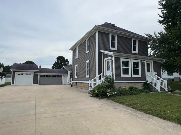 129 W Grand St, Monticello, IA 52310
