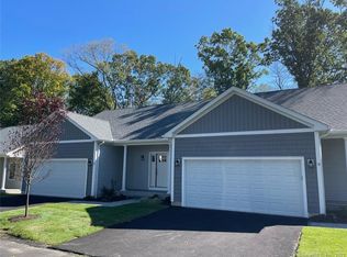 35 Sallys Way #24, Shelton, CT 06484