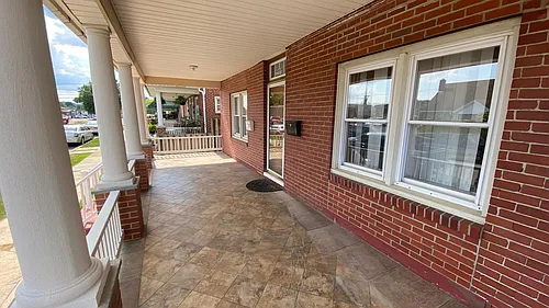 2223 Noble St #2 Photo 1