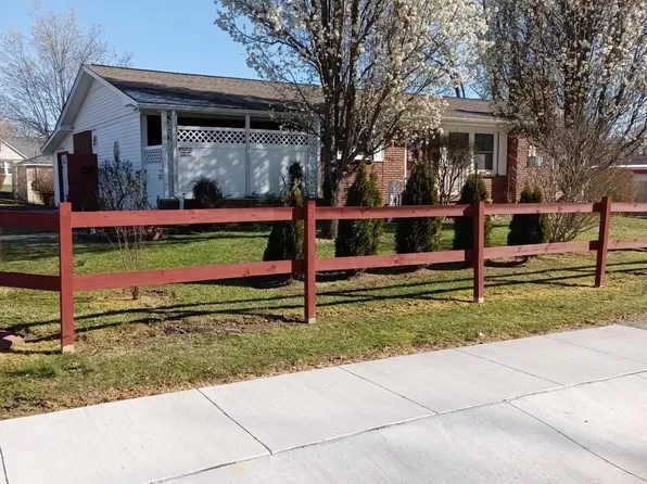 401 E 12th St, Benton, KY 42025