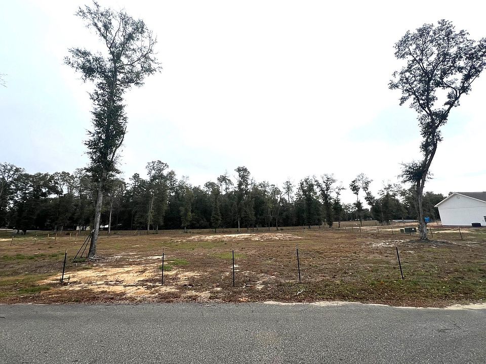 2nd image of NE New Market Rd