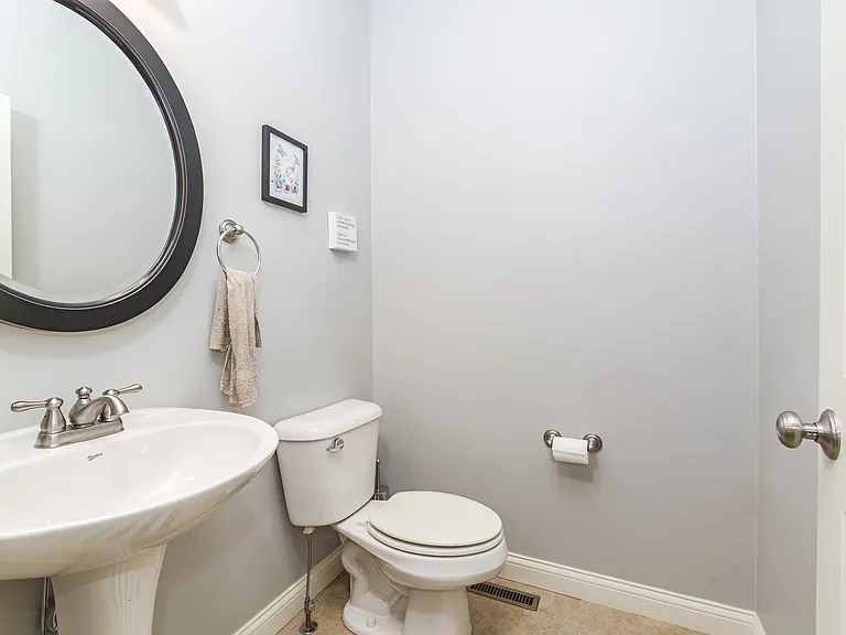 1031 Homestead Dr — Photo 24